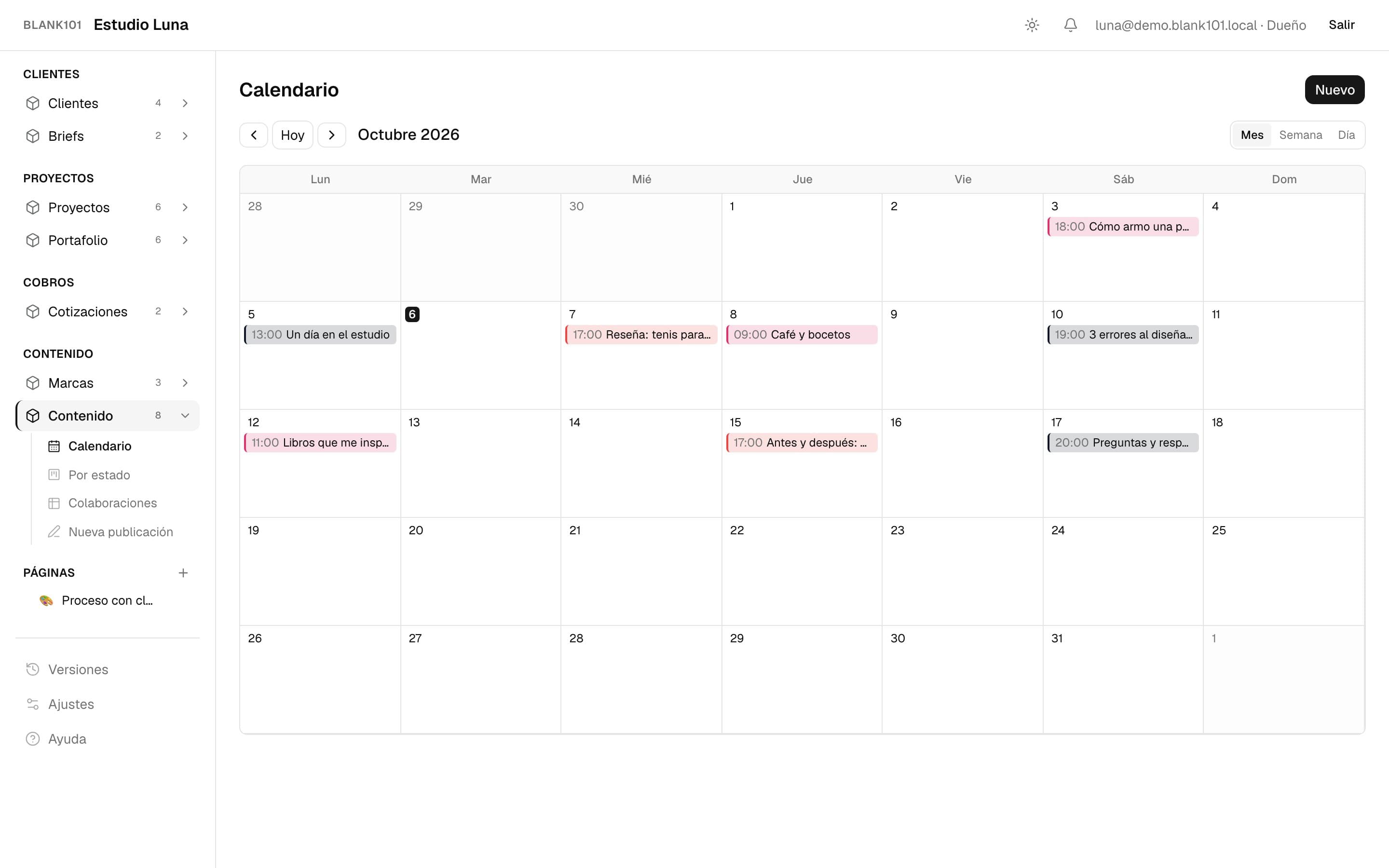 Calendario de publicaciones con color por red social