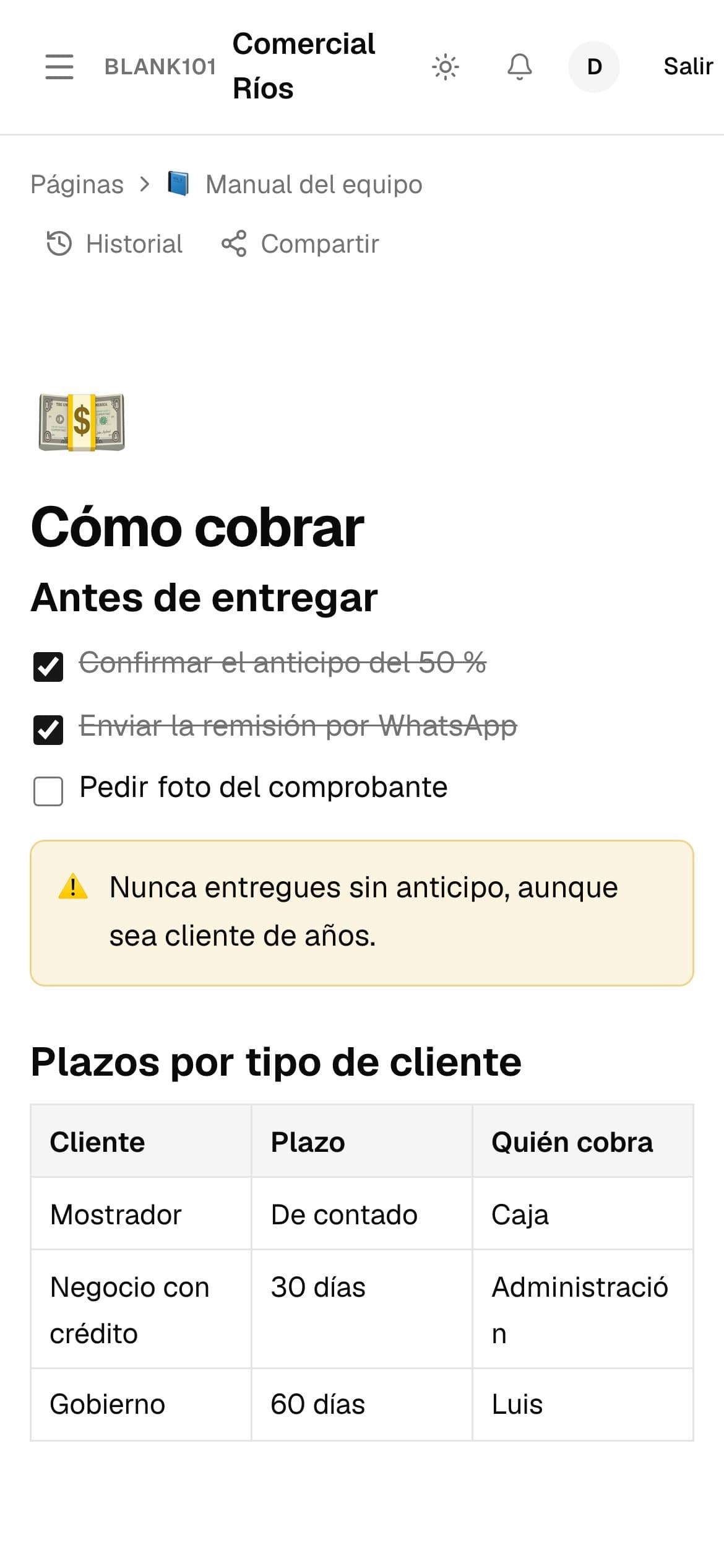 Página del manual del equipo con checklist, aviso y tabla de plazos (en el teléfono)
